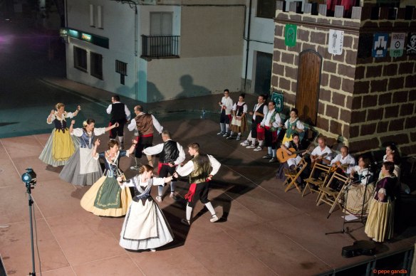 Bales típicos. Foto Pepe Gandía