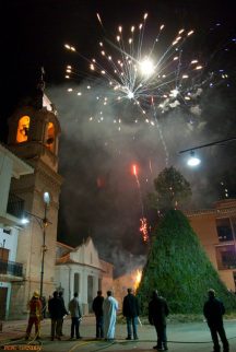 Encesa de la Foguera. Foto: Pepe Gandía