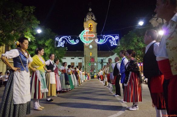 Balladors esperando a empezar con las seguidillas. Foto: Pepe Gandía